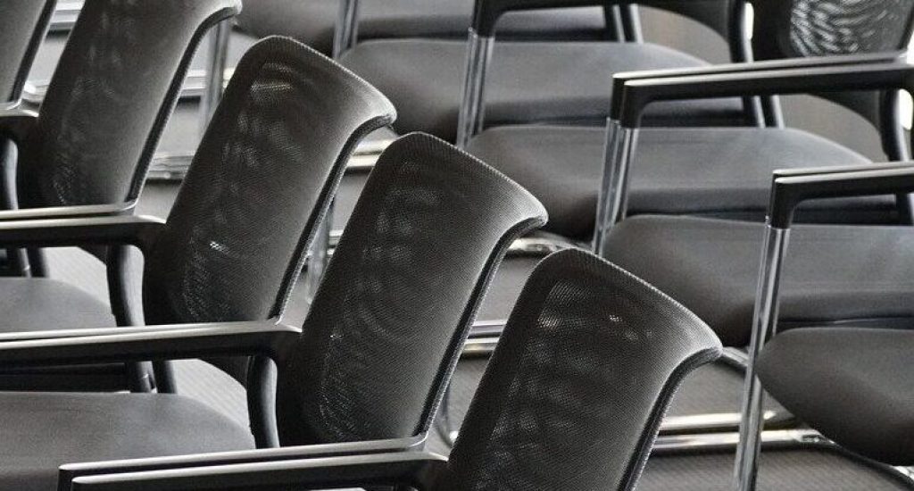 chairs-7951845_1280 chairs-7951845_1280